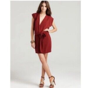 100% Silk DIANE VON FURSTENBERG Crimson "New Reara" Dress. Size 0